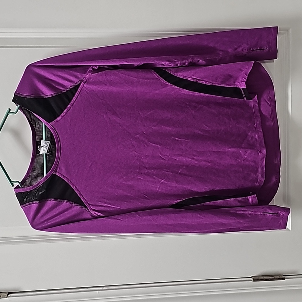 EUC Womens Nike long sleeve